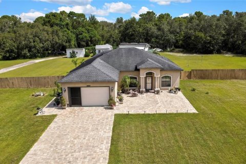 House in Spring Hill, Florida 3 bedrooms, 170.38 sq.m. № 1858119 - photo 1