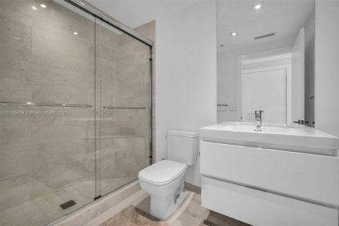 Condo in North Miami Beach, Florida, 3 bedrooms  № 1708687 - photo 27