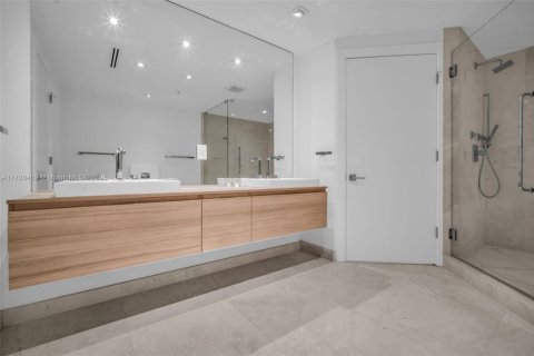Condo in North Miami Beach, Florida, 3 bedrooms  № 1708687 - photo 21