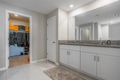 House in Sun City Center, Florida 4 bedrooms, 179.77 sq.m. № 2105890 - photo 23