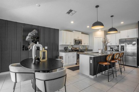 House in Sun City Center, Florida 4 bedrooms, 179.77 sq.m. № 2105890 - photo 15