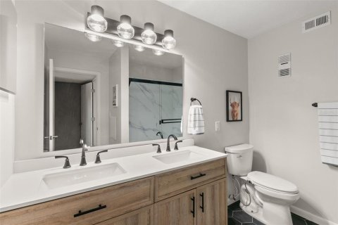 Condominio en venta en Kenneth City, Florida, 2 dormitorios, 106.84 m2 № 1853762 - foto 17