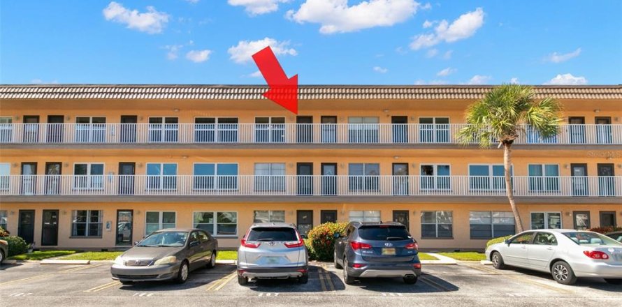 Condominio en Kenneth City, Florida, 2 dormitorios  № 1853762