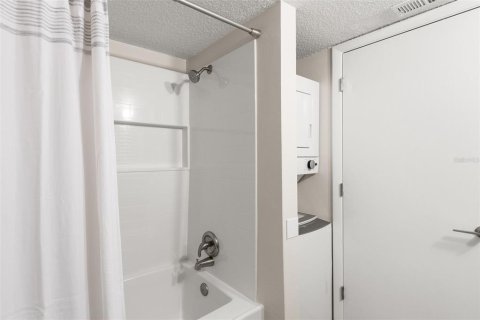 Condominio en venta en Kenneth City, Florida, 2 dormitorios, 106.84 m2 № 1853762 - foto 22
