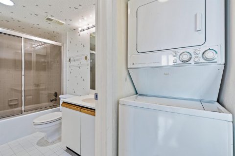 Copropriété à louer à Jupiter, Floride: 2 chambres, 108.7 m2 № 659030 - photo 1