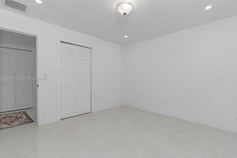 House in Pompano Beach, Florida 3 bedrooms, 106.56 sq.m. № 2086881 - photo 25