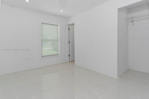 House in Pompano Beach, Florida 3 bedrooms, 106.56 sq.m. № 2086881 - photo 29