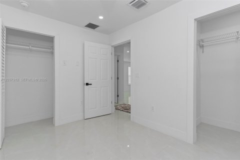 House in Pompano Beach, Florida 3 bedrooms, 106.56 sq.m. № 2086881 - photo 28