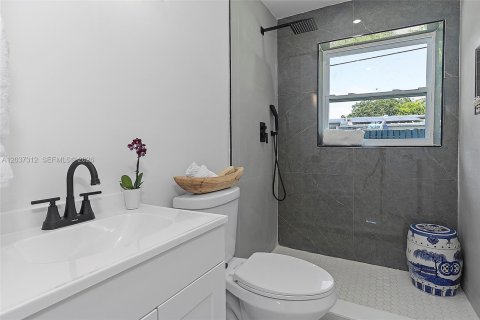 House in Pompano Beach, Florida 3 bedrooms, 106.56 sq.m. № 2086881 - photo 23