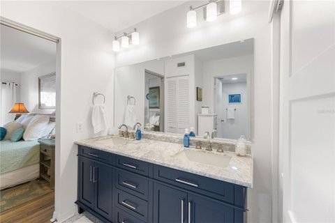 Condo in Saint Augustine, Florida, 2 bedrooms № 2094561 - photo 11