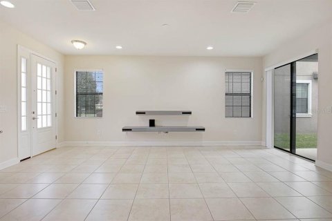 Townhouse in Fish Hawk, Florida 3 bedrooms, 149.2 sq.m. № 1910152 - photo 8