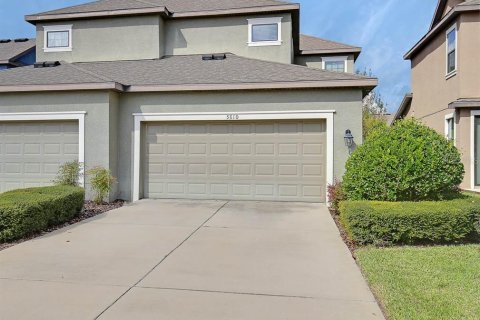 Townhouse in Fish Hawk, Florida 3 bedrooms, 149.2 sq.m. № 1910152 - photo 25