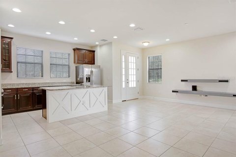 Townhouse in Fish Hawk, Florida 3 bedrooms, 149.2 sq.m. № 1910152 - photo 3