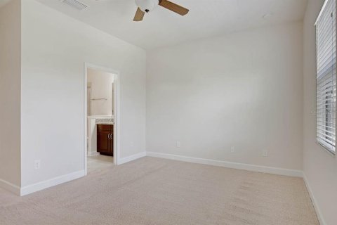 Townhouse in Fish Hawk, Florida 3 bedrooms, 149.2 sq.m. № 1910152 - photo 16