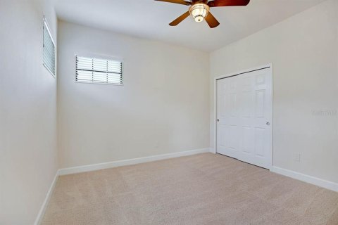 Townhouse in Fish Hawk, Florida 3 bedrooms, 149.2 sq.m. № 1910152 - photo 19