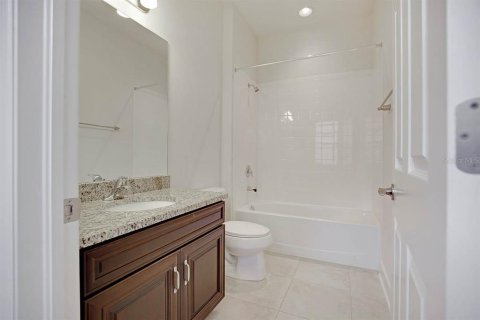 Townhouse in Fish Hawk, Florida 3 bedrooms, 149.2 sq.m. № 1910152 - photo 21