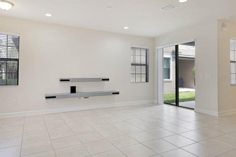 Townhouse in Fish Hawk, Florida 3 bedrooms, 149.2 sq.m. № 1910152 - photo 6