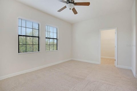 Townhouse in Fish Hawk, Florida 3 bedrooms, 149.2 sq.m. № 1910152 - photo 15