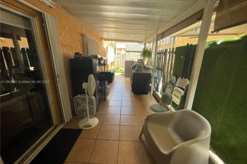 Condominio en venta en Miami, Florida, 3 dormitorios, 101.26 m2 № 1890866 - foto 12