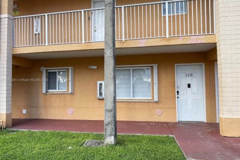Condominio en venta en Miami, Florida, 3 dormitorios, 101.26 m2 № 1890866 - foto 1