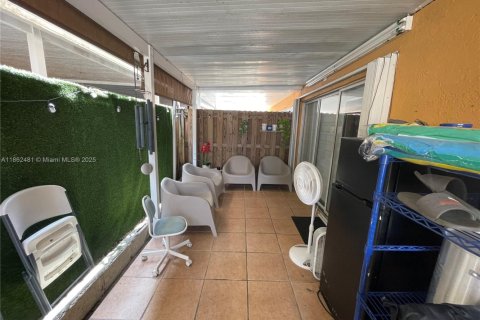 Condominio en venta en Miami, Florida, 3 dormitorios, 101.26 m2 № 1890866 - foto 13