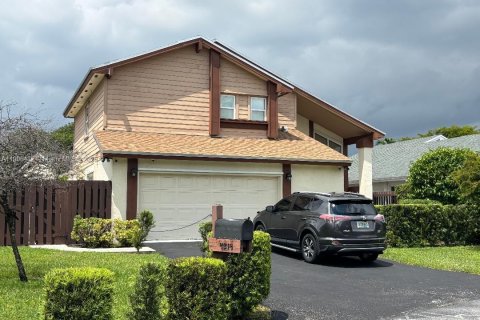 Villa ou maison à vendre à Miami, Floride: 2 chambres, 145.11 m2 № 1956962 - photo 1