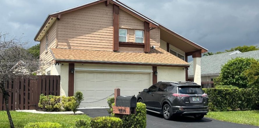 Villa ou maison à Miami, Floride 2 chambres, 145.11 m2 № 1956962