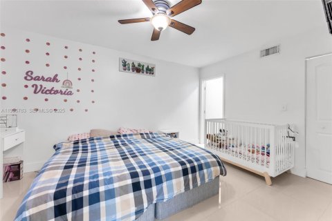 Townhouse in Miami, Florida 2 bedrooms, 107.77 sq.m. № 1994805 - photo 14