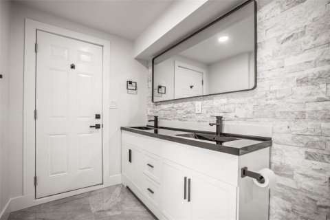 Casa en venta en Saint Petersburg, Florida, 3 dormitorios, 153.2 m2 № 2233987 - foto 29