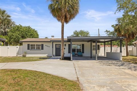 Casa en venta en Saint Petersburg, Florida, 3 dormitorios, 153.2 m2 № 2233987 - foto 5