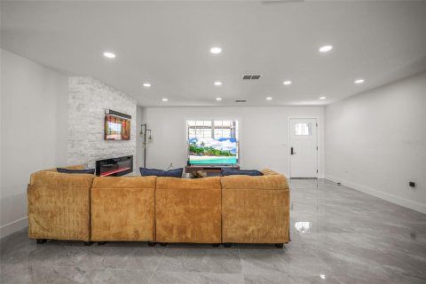 Casa en venta en Saint Petersburg, Florida, 3 dormitorios, 153.2 m2 № 2233987 - foto 11