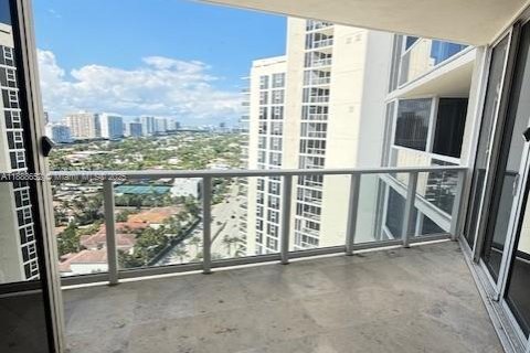 Condo in Sunny Isles Beach, Florida, 2 bedrooms  № 1938810 - photo 12