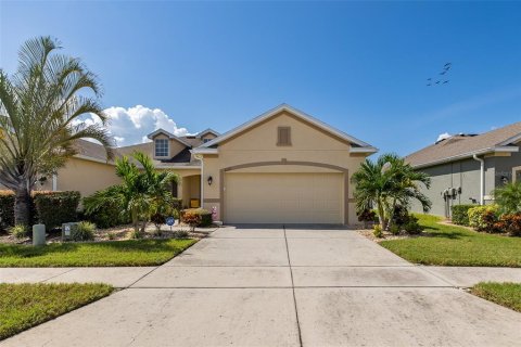 House in Holiday, Florida 3 bedrooms, 174.28 sq.m. № 2322961