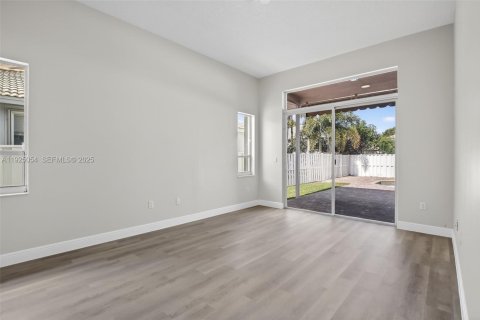 Casa en venta en Pembroke Pines, Florida, 4 dormitorios, 227.05 m2 № 1984177 - foto 14
