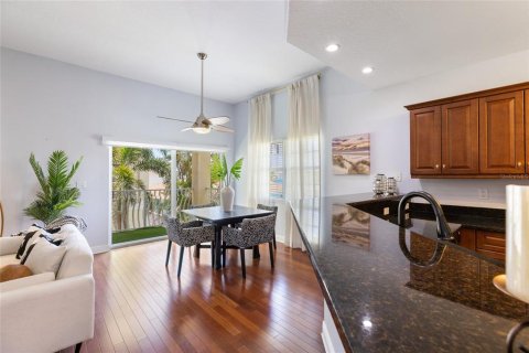 Appartement à louer à Redington Shores, Floride: 3 chambres, 236.34 m2 № 1817410 - photo 9