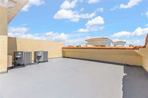 Appartement à louer à Redington Shores, Floride: 3 chambres, 236.34 m2 № 1817410 - photo 3