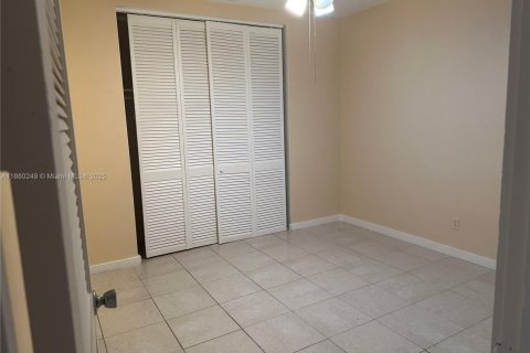 Propiedad comercial en venta en Pompano Beach, Florida № 1892053 - foto 12