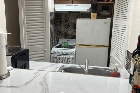Propiedad comercial en venta en Pompano Beach, Florida № 1892053 - foto 22