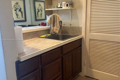 Propiedad comercial en venta en Pompano Beach, Florida № 1892053 - foto 16