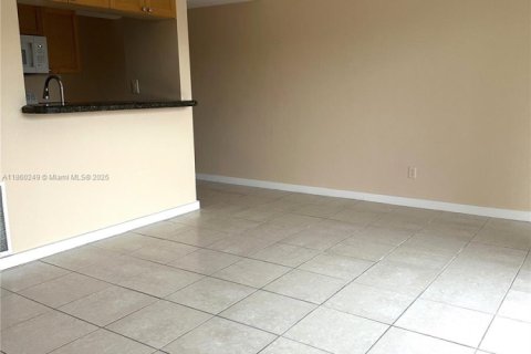 Propiedad comercial en venta en Pompano Beach, Florida № 1892053 - foto 14