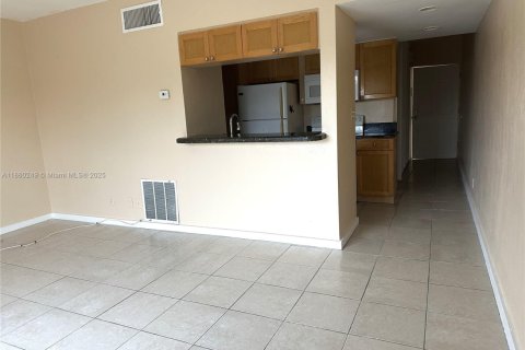 Propiedad comercial en venta en Pompano Beach, Florida № 1892053 - foto 9