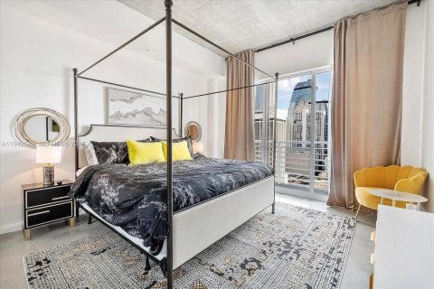 Condo in Miami, Florida, 2 bedrooms № 2000059 - photo 9