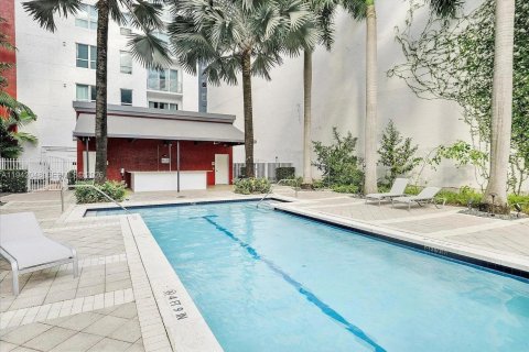 Condo in Miami, Florida, 2 bedrooms № 2000059 - photo 27
