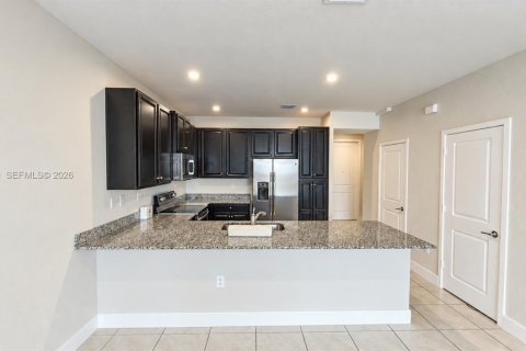 Touwnhouse à vendre à Homestead, Floride: 3 chambres, 142.14 m2 № 2406165 - photo 9