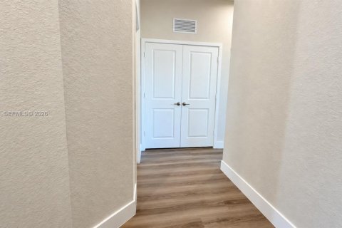 Touwnhouse à vendre à Homestead, Floride: 3 chambres, 142.14 m2 № 2406165 - photo 13