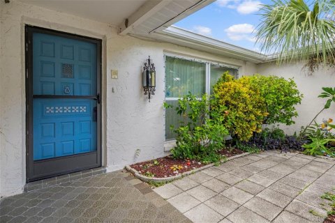 Casa en alquiler en Port Richey, Florida, 2 dormitorios, 133.97 m2 № 1919150 - foto 4