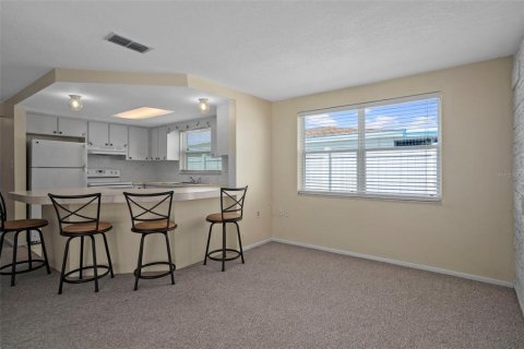 Casa en alquiler en Port Richey, Florida, 2 dormitorios, 133.97 m2 № 1919150 - foto 18