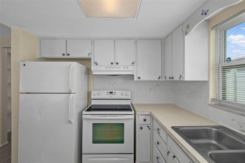 Casa en alquiler en Port Richey, Florida, 2 dormitorios, 133.97 m2 № 1919150 - foto 23