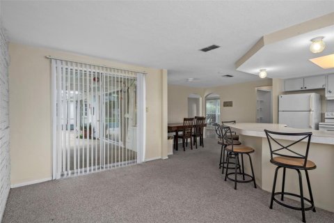 Casa en alquiler en Port Richey, Florida, 2 dormitorios, 133.97 m2 № 1919150 - foto 19