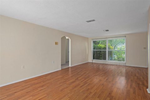 Casa en alquiler en Port Richey, Florida, 2 dormitorios, 133.97 m2 № 1919150 - foto 14